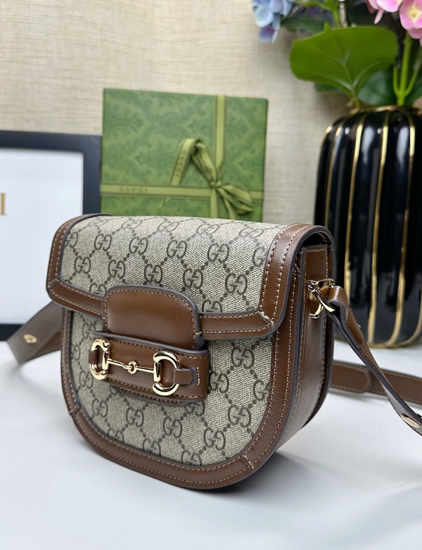 激安グッチバッグコピー側面デザイン